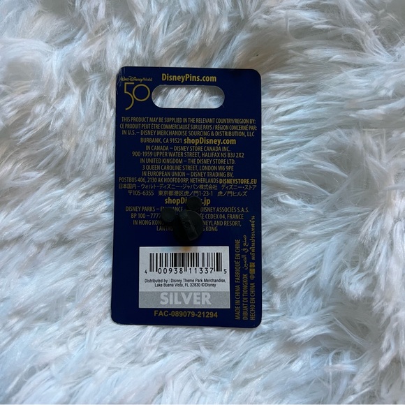 Walt Disney World 50th Anniversary Pin Castle Gold Disney Parks NWT - Picture 4 of 5